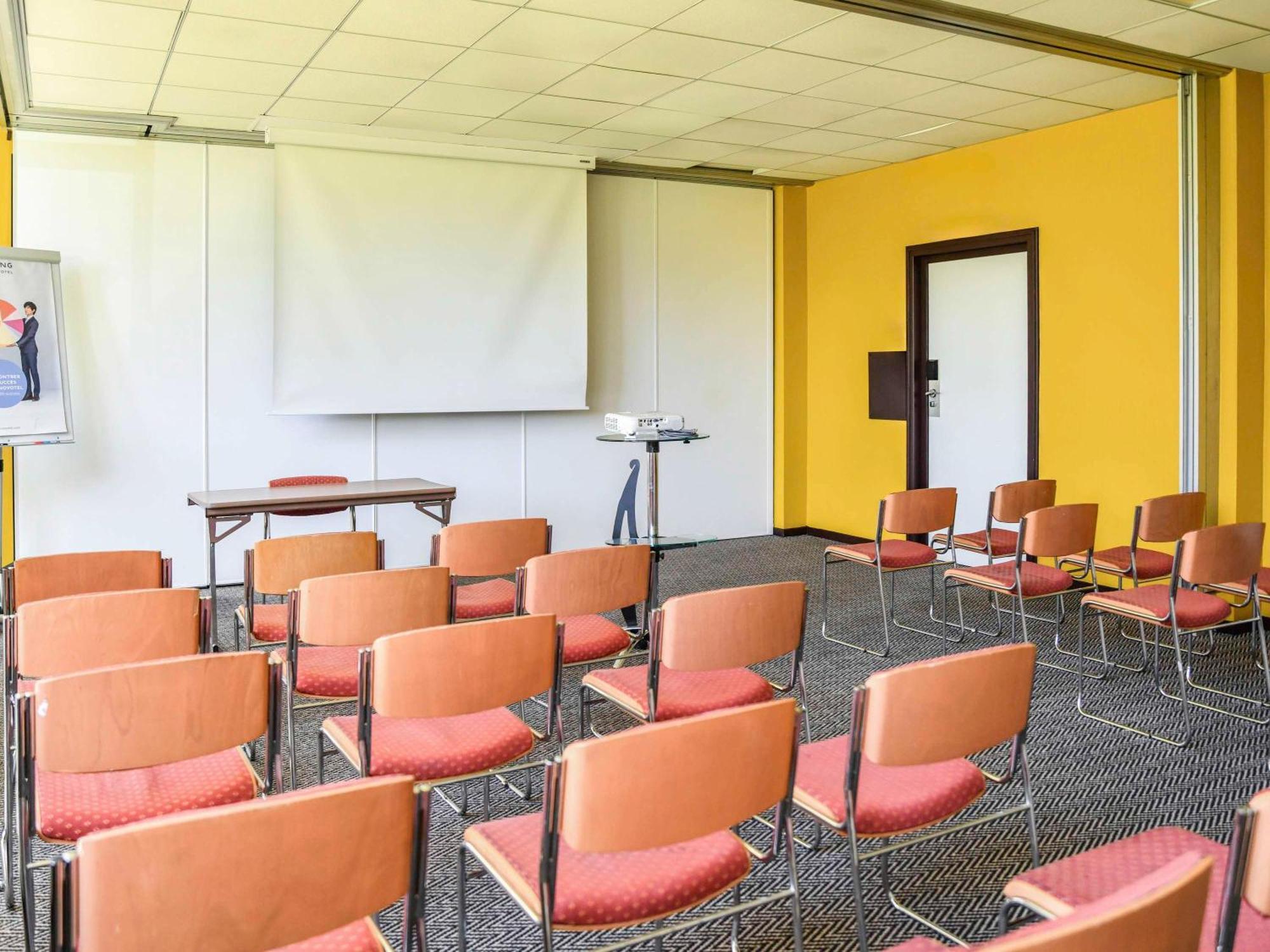 Novotel Paris Creteil Le Lac Εξωτερικό φωτογραφία